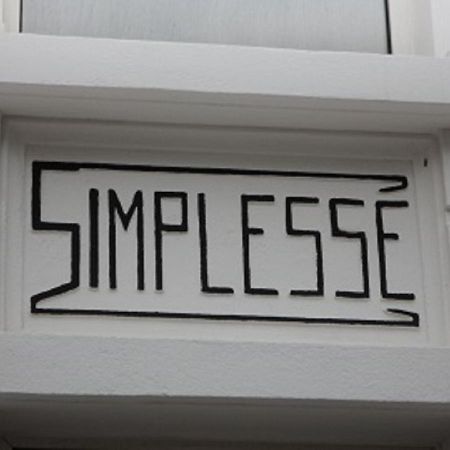 Klein Gezellig 1 Slaapkamer Appartement Blankenberge - Niet Goed Geld Terug Garantie -10 Minuten Tot Centrum Brugge Esterno foto