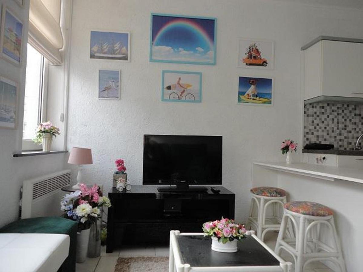Klein Gezellig 1 Slaapkamer Appartement Blankenberge - Niet Goed Geld Terug Garantie -10 Minuten Tot Centrum Brugge Esterno foto