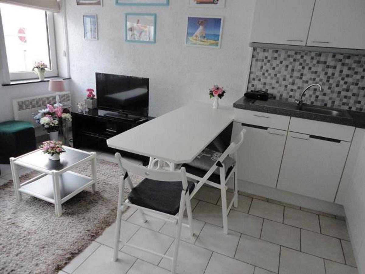 Klein Gezellig 1 Slaapkamer Appartement Blankenberge - Niet Goed Geld Terug Garantie -10 Minuten Tot Centrum Brugge Esterno foto