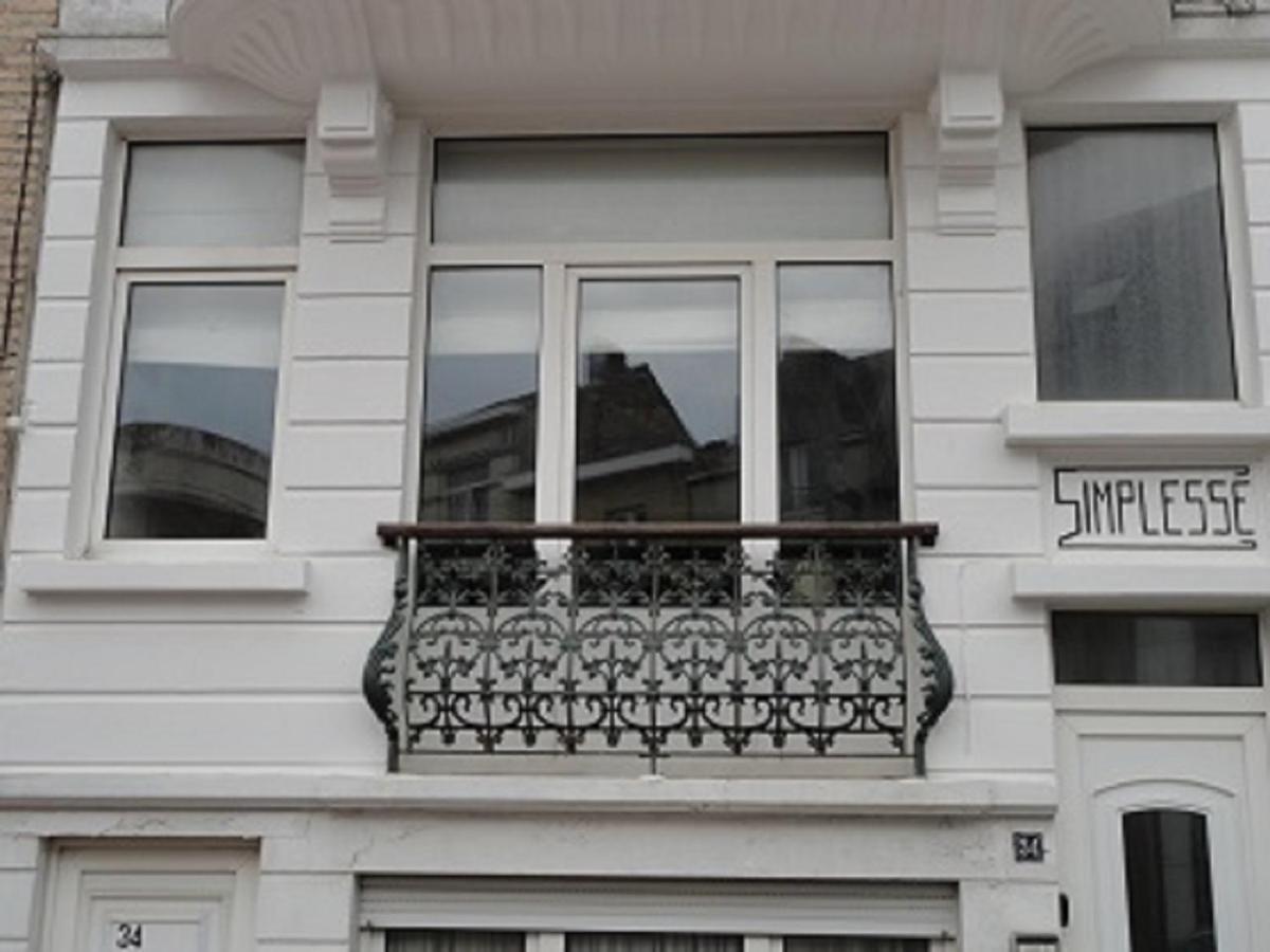 Klein Gezellig 1 Slaapkamer Appartement Blankenberge - Niet Goed Geld Terug Garantie -10 Minuten Tot Centrum Brugge Esterno foto
